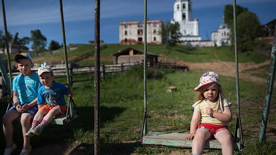 Дети в некоторых населенных пунктах Коми появляются только летом, когда приезжают семьи дачников 
