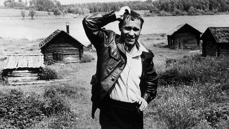 Василий Шукшин на родине. 1970-е