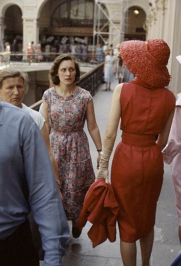Одной из первых &quot;пробоин&quot; в железном занавесе был показ французской моды в СССР в 1959 году
