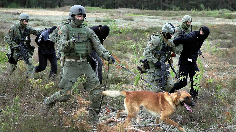 Американские инструкторы учат литовских коллег ловить террористов на своей территории