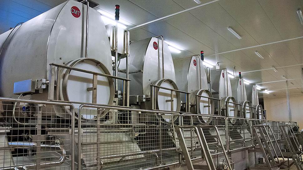 Туровский молочный комбинат — флагман отрасли — набрал такие обороты, что своего молока не хватает 
