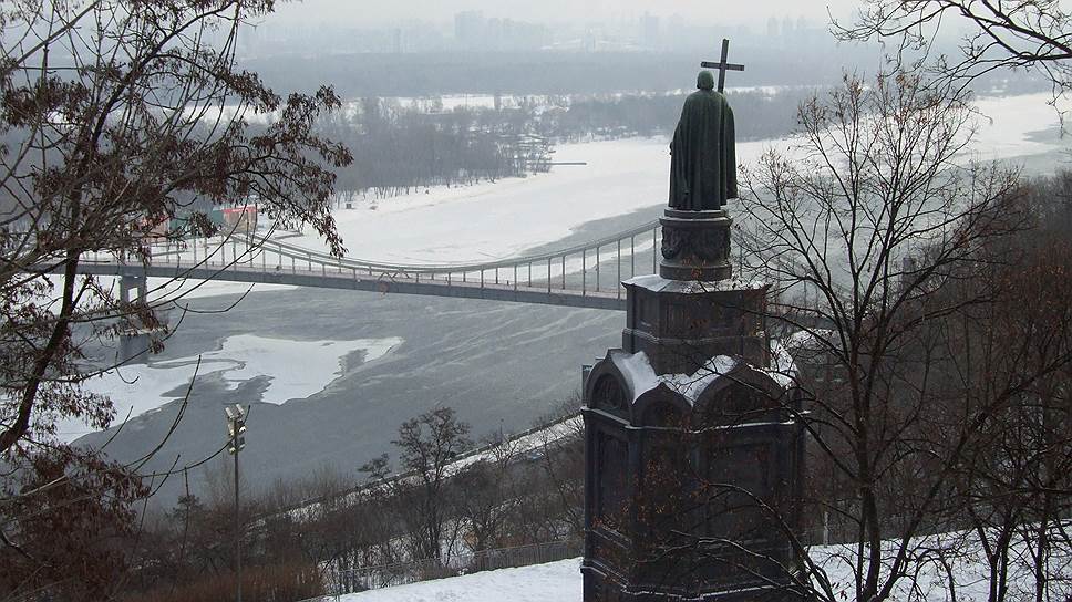 Памятник князю Владимиру в Киеве за полтора века стал одним из символов города. Станет ли он образцом для подражания? 
