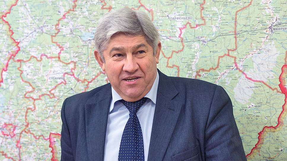 Градоначальник Шарьи Владимир Климов устал отбиваться от жалоб местных жителей 

