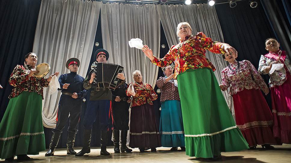 В Урюпинске сохраняют традиции, будь то вязание из козьего пуха или исполнение казачьих песен