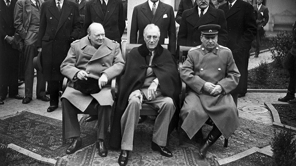 Сталин пришел к выводу, что его западные партнеры — слабовольные лицемеры. Знаменитая фотография 70-летней давности: Черчилль, Рузвельт, Сталин. Ялта. 1945 год