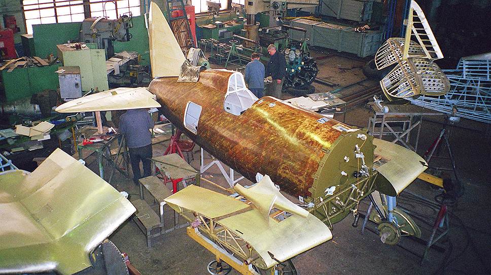 Последний этап реставрации истребителя И-16 в Сибирском НИИ авиации им. С.А. Чаплыгина 