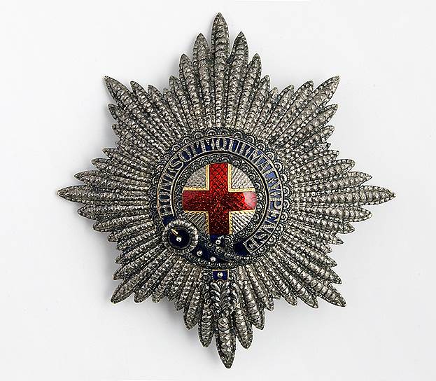 Звезда ордена Подвязки, принадлежавшая императору Николаю I (Великобритания, первая половина XIX века, Музеи Московского Кремля) 