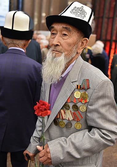 Арзыкул Мамарасулов после войны вернулся в Киргизию и руководил колхозом 
