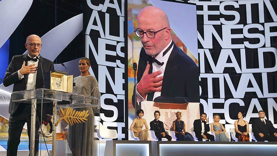Победитель Каннского фестиваля Жак Одьяр поблагодарил актеров за непонимание (на фото — во время вручения &quot;Пальмовой ветви&quot;) 
