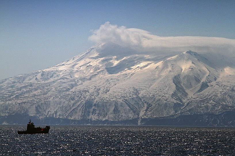 В поисках рыбы у подножия вулкана Богдан Хмельницкий, что на острове Итуруп 