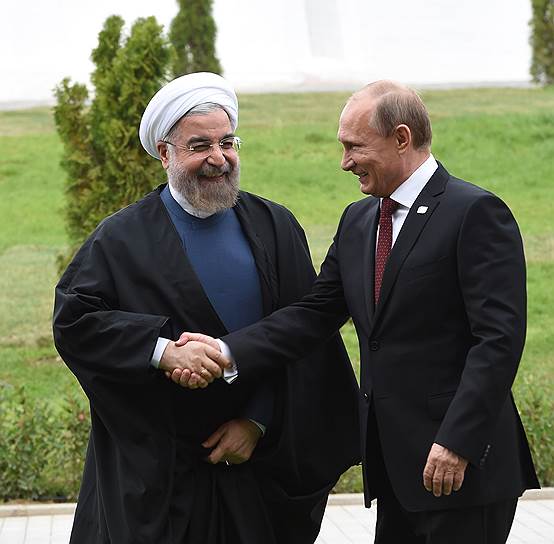 Эксперты задаются вопросом: в чем выигрыш России от снятия санкций с Ирана? (на фото Владимир Путин с президентом Ирана Хасаном Роухани)