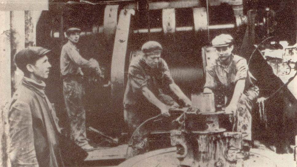 Рекорд отечественной нефтедобычи. В 1944 году была добыта первая девонская нефть -- из глубоко залегающих пластов 
