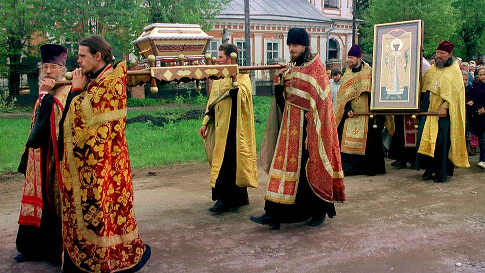 Крестный ход в Угличе с мощами царевича Димитрия проводится каждый год — в годовщину убийства