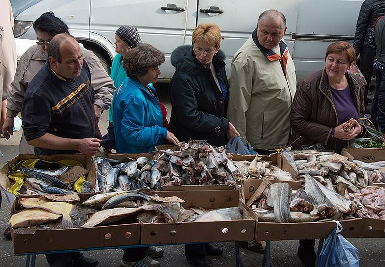 Замороженные продукты в Крыму стараются не хранить — сразу выкладывают на прилавки