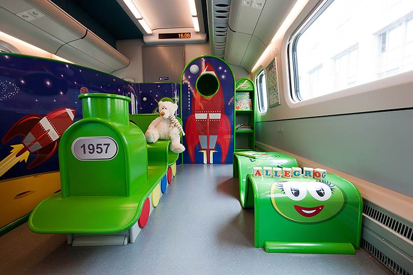&quot;Аллегро&quot; не даст пассажирам заскучать в пути (на фото -- детская игровая комната в поезде)