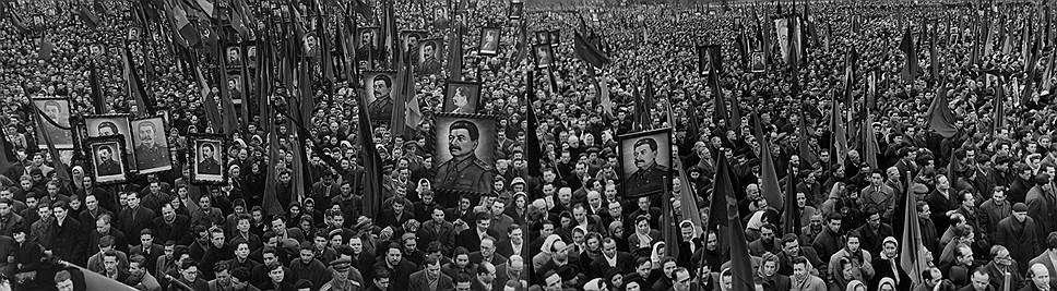 Похороны Сталина на десятилетия вперед задали канон общенародной скорби 
