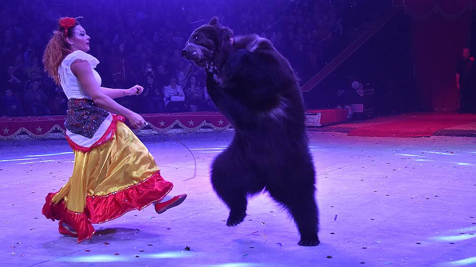Алия Такшантова и ее медведи отвечали за национальный колорит 
