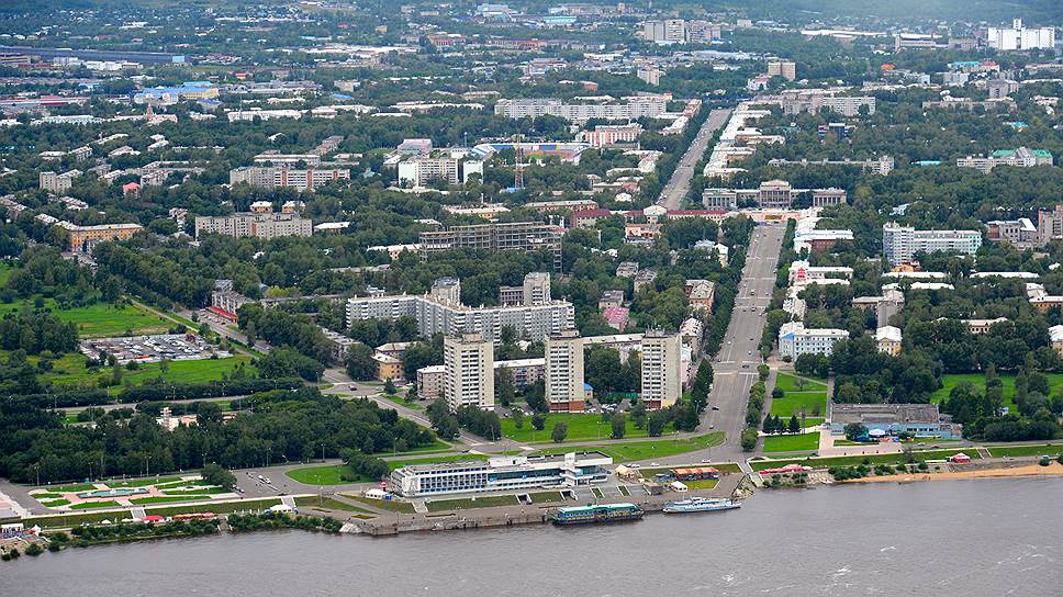 Комсомольск-на-Амуре -- промышленная столица Дальнего Востока  
