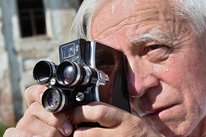 Ювеналий Лебедев снимал кинолетопись родного села на свою камеру. Далее — его кадры 