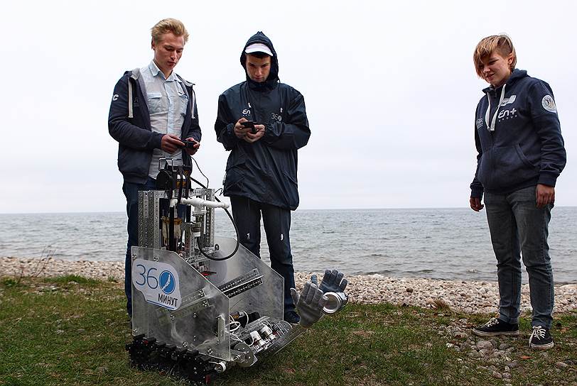 Команда Siberian Beast Иркутского энергетического колледжа разработала робота-волонтера, который собирает крупный мусор 
