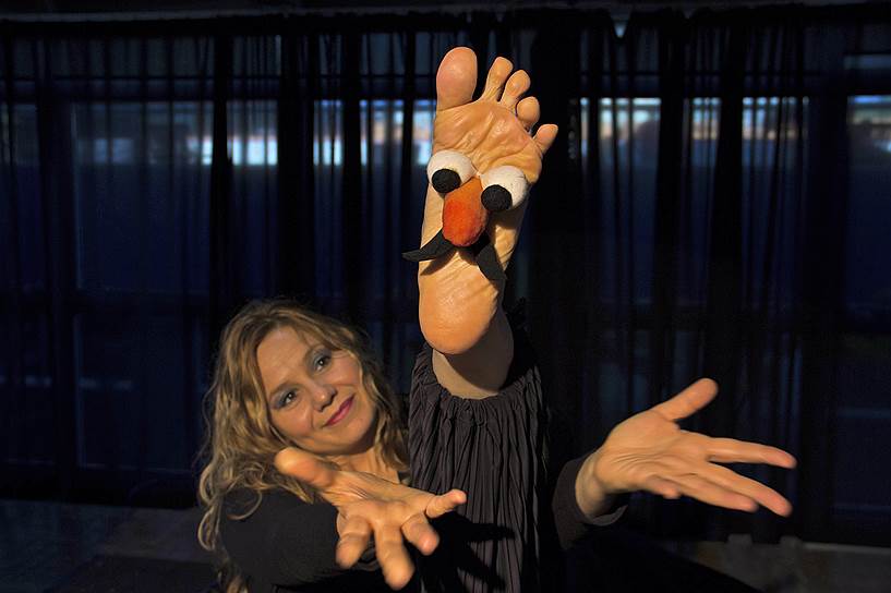 Вероника Гонсалес из Италии и ее спектакль &quot;Жили-были две ножки&quot; 