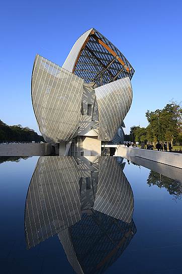 Музей Фонда Луи Виттона, где пройдет выставка, проектировал великий Фрэнк Гери  