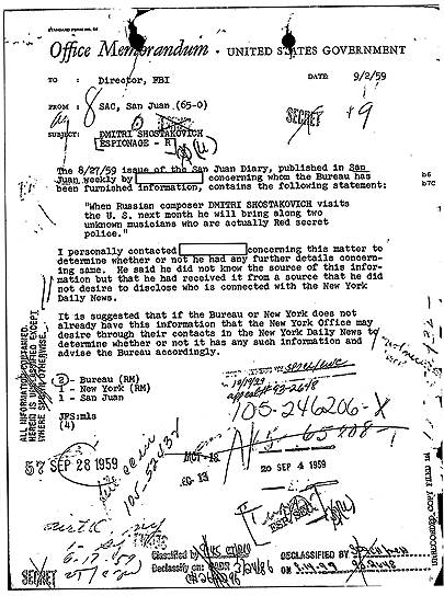 Из досье ФБР на Шостаковича. Документ сообщает, что он привезет с собой &quot;двух агентов тайной полиции красных&quot; 

