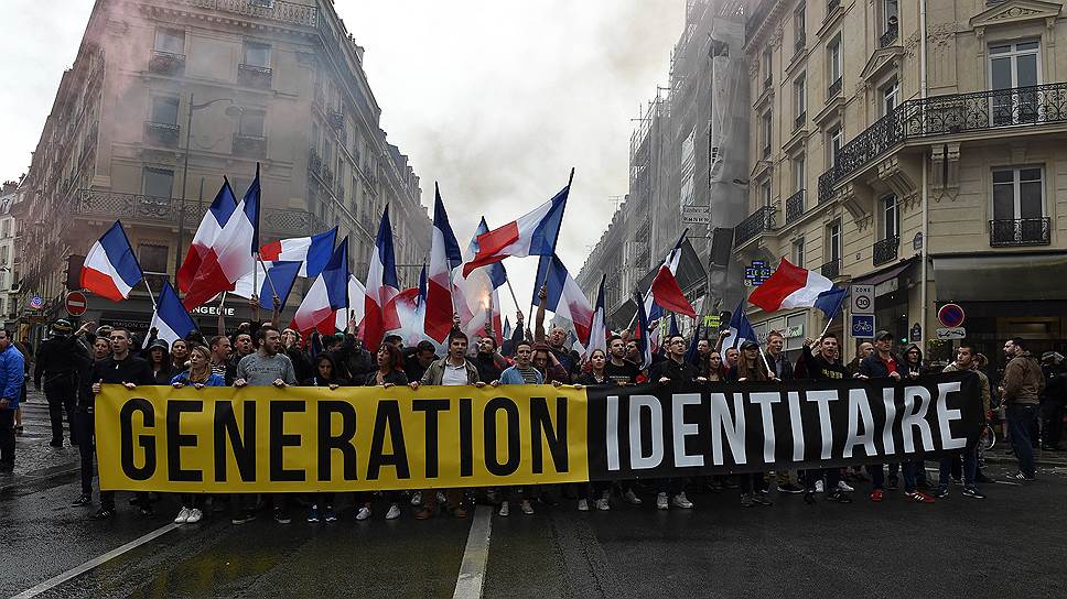 А это Франция. &quot;Поколение идентичности&quot; бродит по Европе под общим лозунгом: все -- вон, а мы -- дома! 
