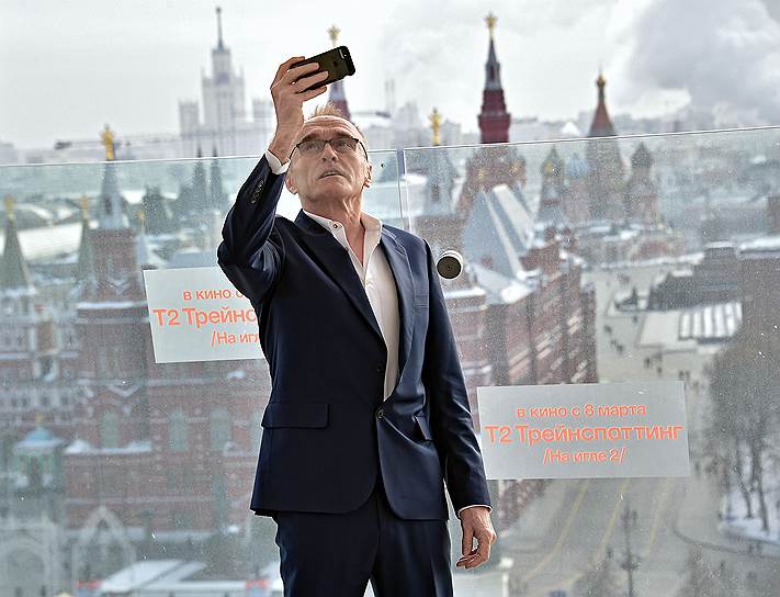 Режиссер Дэнни Бойл перед началом пресс-конференции, посвященной выходу фильма &quot;Т2: Трейнспоттинг&quot; (&quot;На игле - 2&quot;) в Москве 