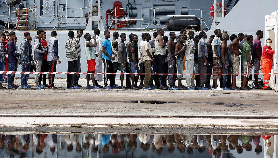 Сортировка мигрантов, прибывающих на европейский континент,-- новая специализация Сицилии  