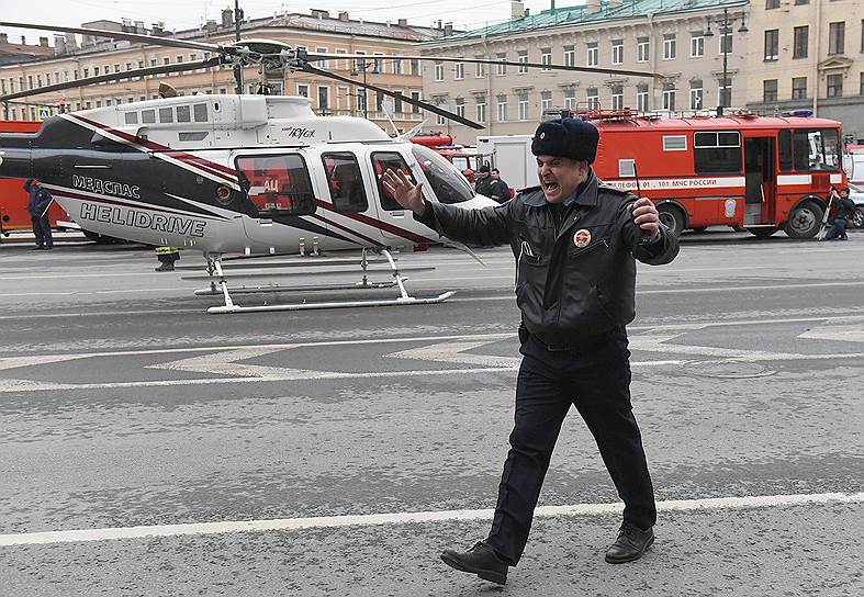 Правоохранители Санкт-Петербурга с черного понедельника на передовой 