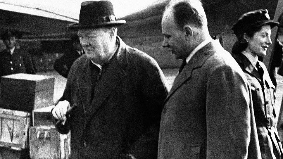 Премьер-министр Великобритании Уинстон Черчилль и посол СССР в Лондоне Федор Гусев в мае 1945-го 
