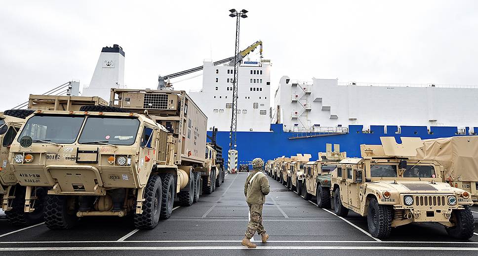 Выгрузкой американской военной техники в Бременхавене (ФРГ) теперь будет ведать отдельное командование НАТО. В противостоянии с Россией НАТО возрождает ценный опыт холодной войны 
