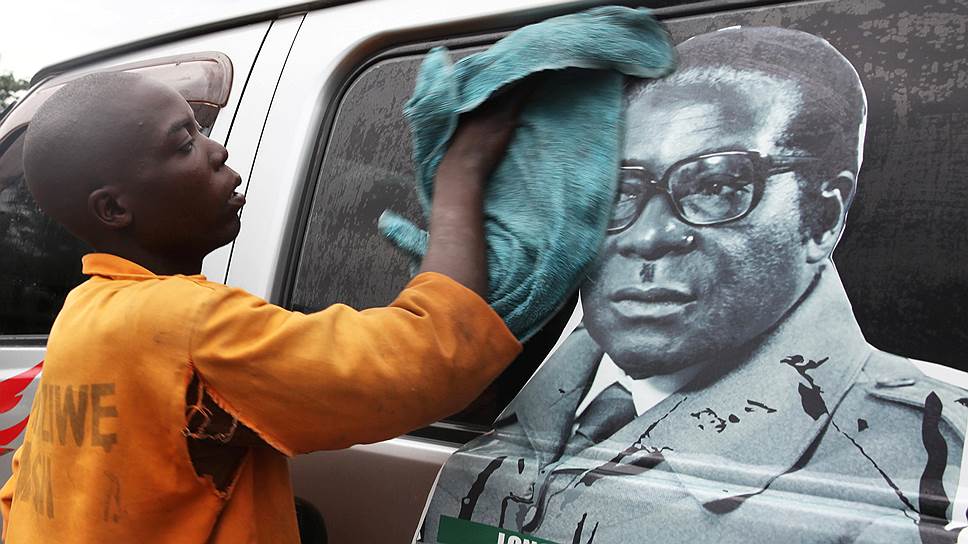 Почему военным, чтобы свергнуть Роберта Мугабе, приходится апеллировать к его авторитету