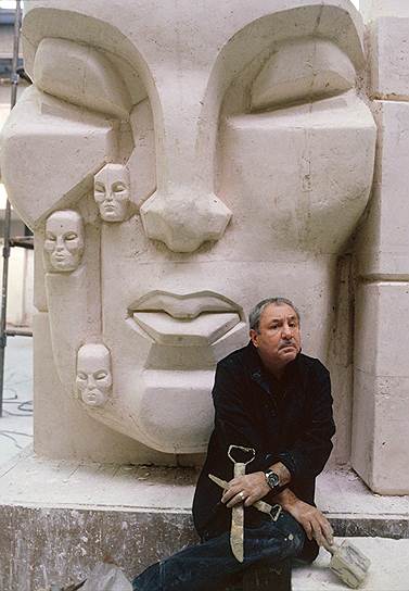 Скульптор, философ, боец. 1990 год 
