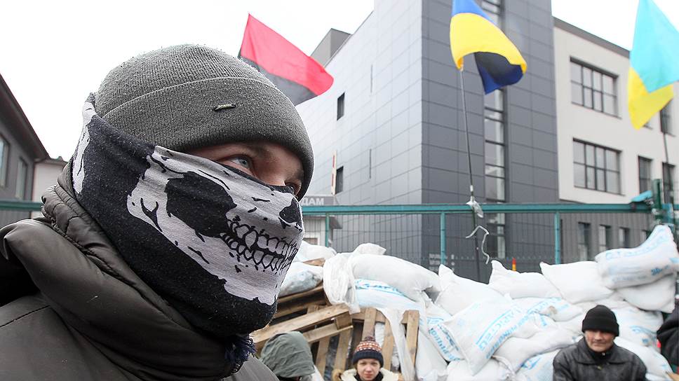 Блокада здания телеканала NewsOne в Киеве 
