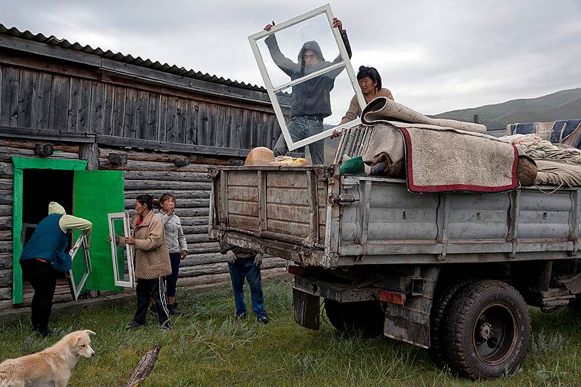Жители села Качык вернулись с праздника Наадым, где принимали участие в конкурсе на лучшую юрту 
