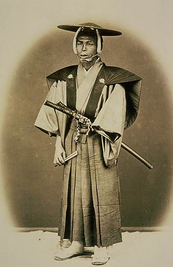 Неповторимый своей суровой грацией, японский меч изначально был не только оружием, но и символом сословной принадлежности