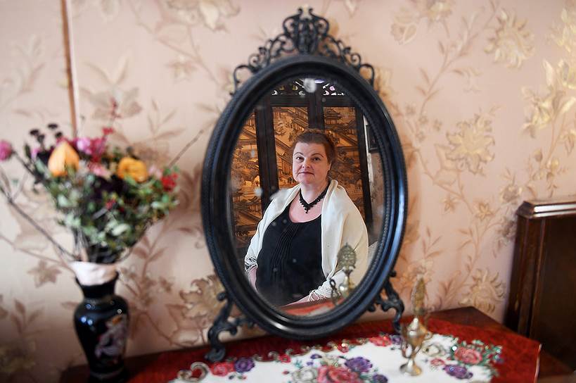 Екатерина Юхнева защитила диссертацию о доходных домах — и живет в таком доме