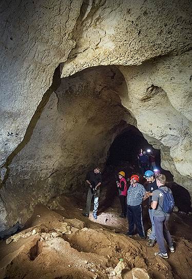 Карстовую пещеру близ поселка Зуя пока осваивают спелеологи и ученые. Но местные власти уже думают, как заманить туристов 