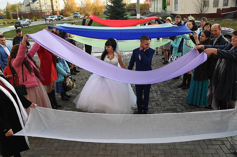 Болдино и Львовка — любимые места нижегородских молодоженов. Выездные церемонии бракосочетания проводят и в парках этих усадеб 