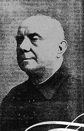 Основатель коллектива — крестьянин и церковный регент Иван Юхов
