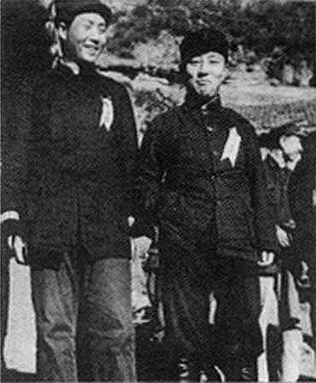 Мао Цзэдун и Ван Мин. В коминтерновских схемах их легко тасовали