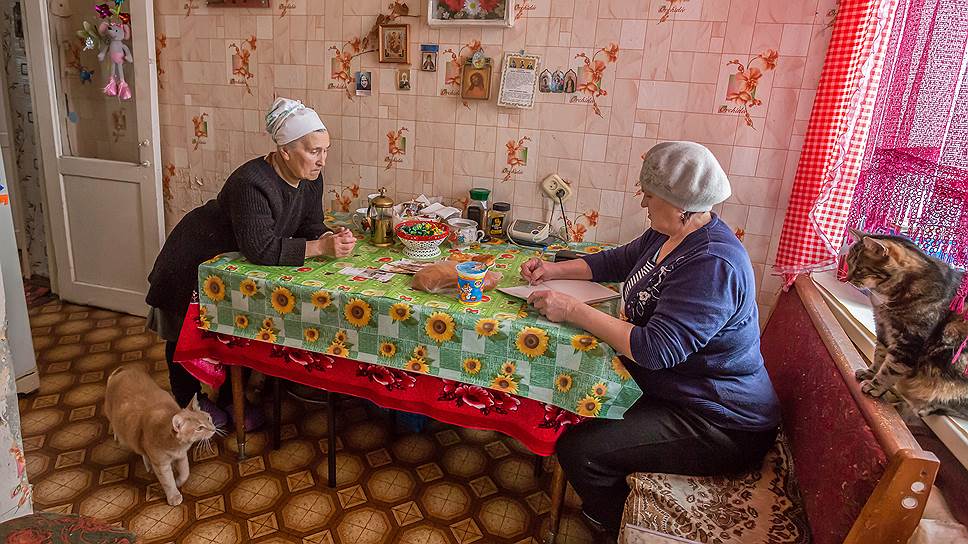 Лидия Васильевна (72 года) рассказывает: всю жизнь отработала в колхозном свинарнике