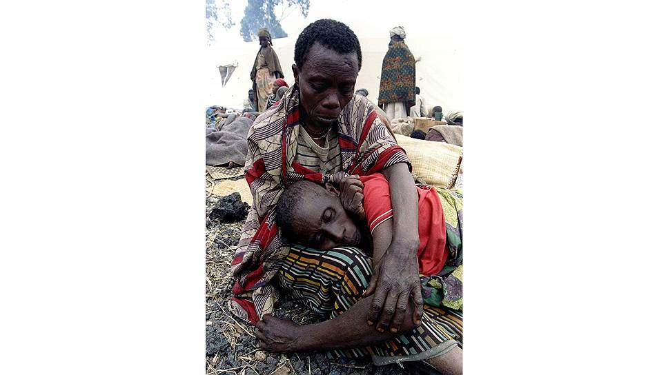 Жена этого беженца умирает от холеры у него на руках