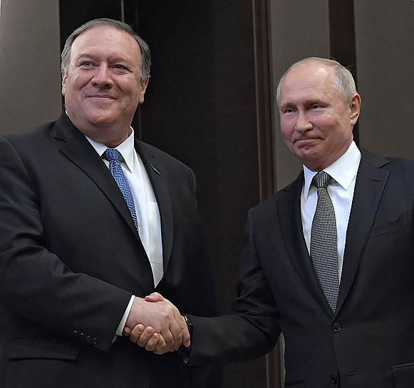 Протокольное фото с президентом РФ — едва ли не главный итог визита главы госдепартамента США в Сочи