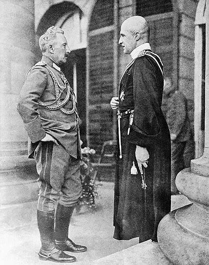 Кайзер Вильгельм (слева) II и гетман Скоропадский, август 1918-го. Гетман, в прошлом генерал-лейтенант русской армии, возглавил Украину, когда немцы разогнали Центральную Раду