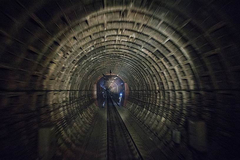 Знаменитый Северомуйский тоннель. Фото из кабины локомотива