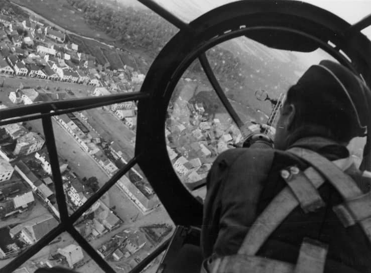 Один из первых воздушных налетов Второй мировой: немецкий бомбардировщик над Гданьском