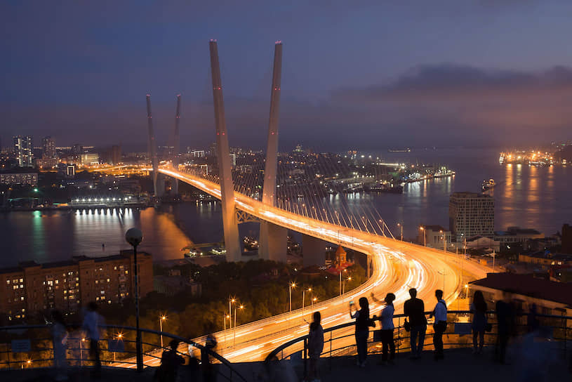 Мост через бухту Золотой Рог сегодня стал визитной карточкой Владивостока